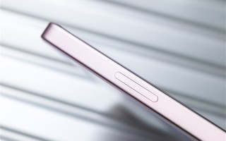 超大杯手机为什么很少做直屏 OPPO周意保揭秘：无奈之举