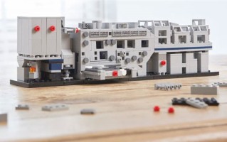 ASML 29亿元的EUV光刻机做成乐高玩具：要价1660元依然疯抢