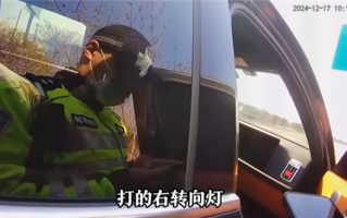 司机过度依赖辅助驾驶撞上高速护栏：负全责