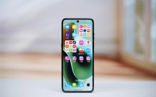 全球首款骁龙8至尊版小折叠！联想moto razr 60 Ultra图赏