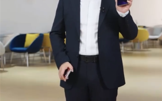 折叠屏内屏保护膜就像人的皮肤 余承东提醒：千万不要撕！