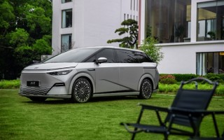 全系后轮转向最灵活的MPV 新款小鹏X9开卖：39.98万起