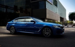 机舱存在起火隐患！超2.5万台宝马5系、X5宣布召回