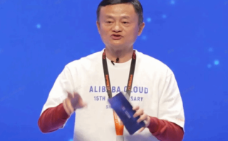 马云现身阿里园区引猜测