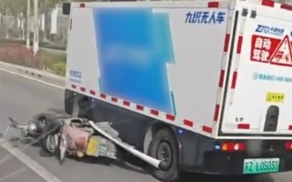 多地L4无人配送车连发交通事故！拖行电动车、撞车后自行逃离