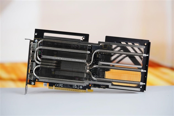 新一代甜品卡！傲世征途Intel锐炫B580显卡图赏-第14张图片-芙蓉之城