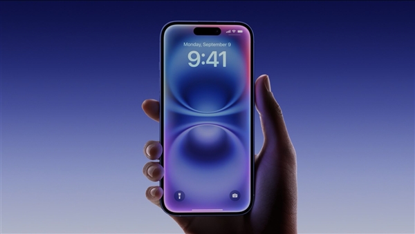 iPhone 16设计被质疑与乔布斯理念相悖 库克：这一决策对提升用户体验至关重要-第2张图片-芙蓉之城