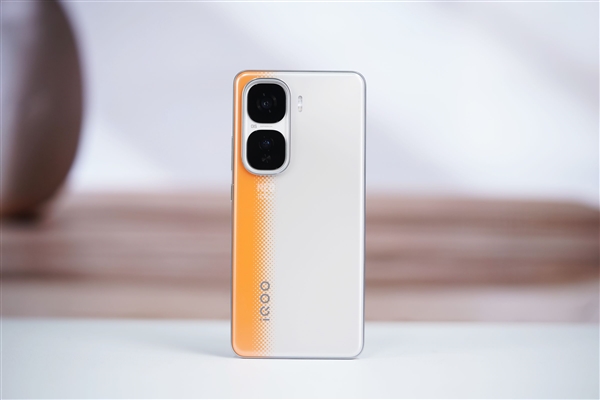 iQOO Neo10 Pro登榜首！安兔兔公布11月3000元档手机性价比排行榜-第2张图片-芙蓉之城