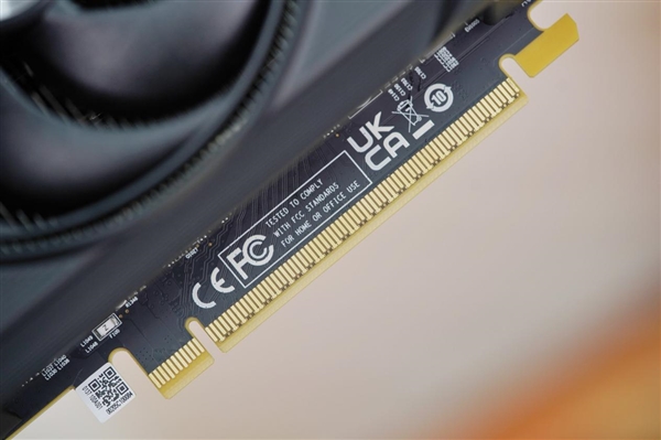 新一代甜品卡！傲世征途Intel锐炫B580显卡图赏-第11张图片-芙蓉之城