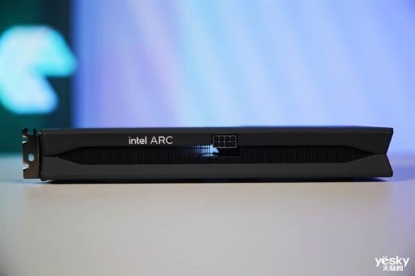 英特尔Arc B580 Limited Edition上手：轻松超越RTX 4060 2K档新选择-第4张图片-芙蓉之城