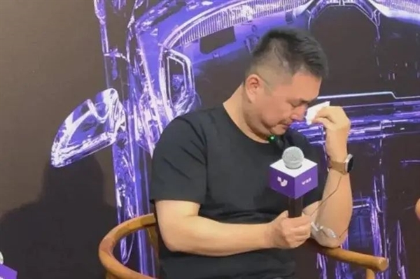 极越闪崩：两个富爸爸的“弃子”-第6张图片-芙蓉之城