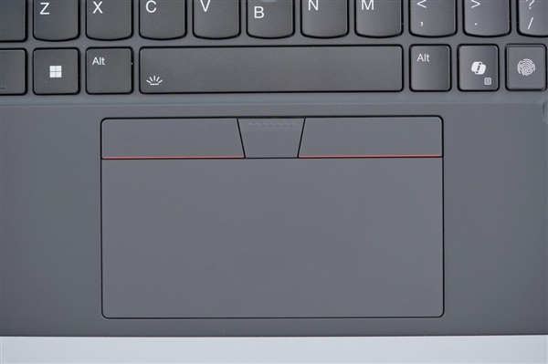 986g极致轻薄！联想ThinkPad X1 Carbon Aura AI 2025图赏-第15张图片-芙蓉之城