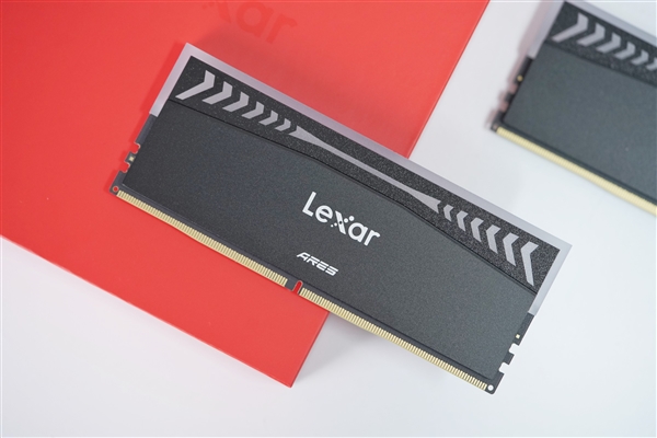 疾速6400MT/s！雷克沙战神之翼ARES RGB DDR5内存条图赏-第2张图片-芙蓉之城