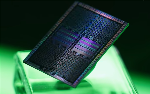 RTX 5090/D GB202内核照首次公开：922亿晶体管的暴力美学！-第2张图片-芙蓉之城