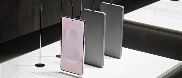 三星Galaxy S25 Edge官宣：超薄骁龙8至尊版旗舰 剑指iPhone 17 Air-第5张图片-芙蓉之城