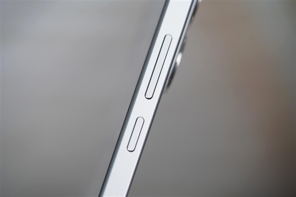 红色腰线太吸睛！REDMI Turbo 4祥云白图赏-第24张图片-芙蓉之城