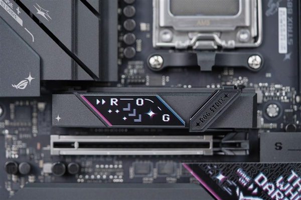 5个M.2接口！华硕ROG STRIX B850-E GAMING WIFI主板图赏-第14张图片-芙蓉之城