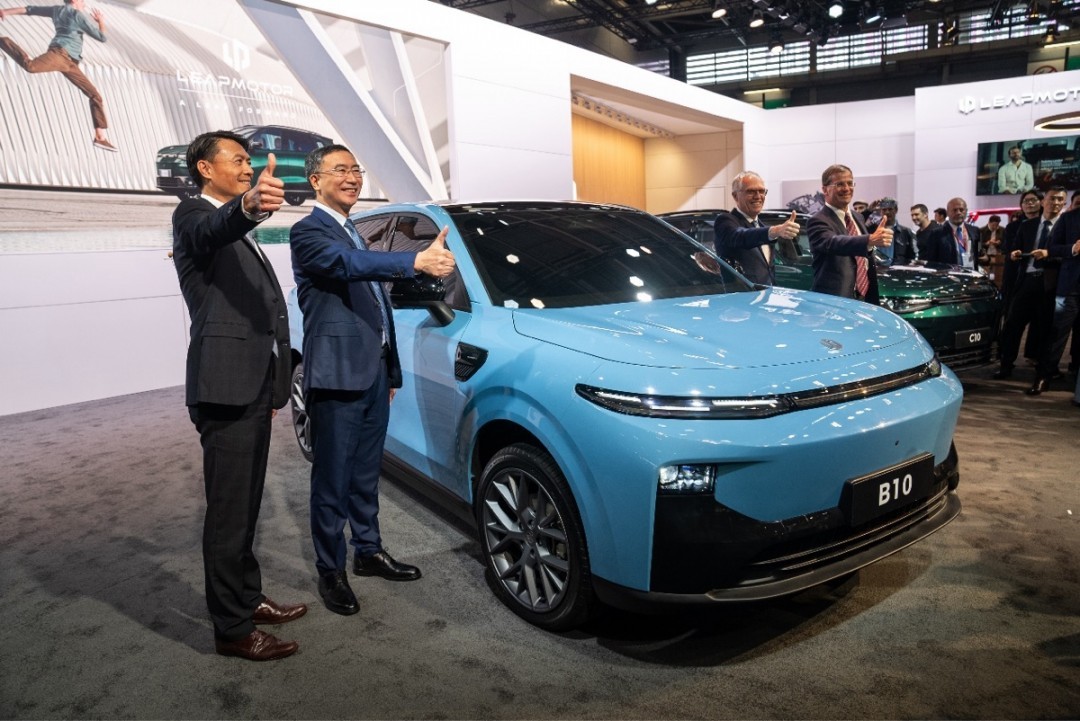 零跑汽车成为第二家盈利的新势力车企 2025年调整50万辆销量目标-第2张图片-芙蓉之城 零跑汽车成为第二家盈利的新势力车企 2025年调整50万辆销量目标-第2张图片-芙蓉之城