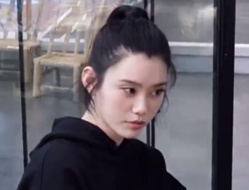 奚梦瑶回应状态更好了：要做一些医美-第1张图片-芙蓉之城