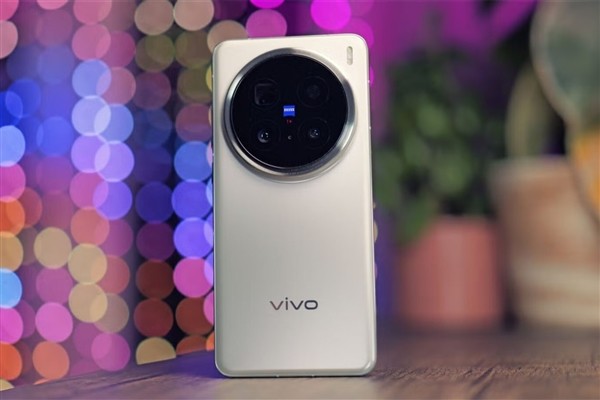 2024年手机销量数据出炉 vivo以17.4%的市场份额领跑行业-第1张图片-芙蓉之城