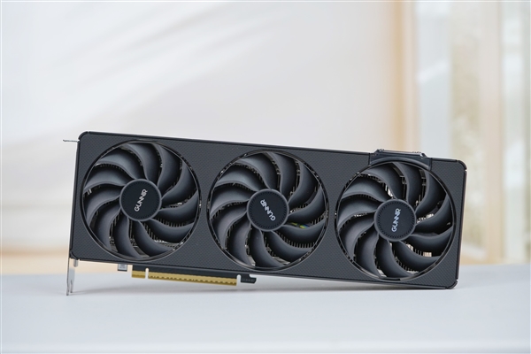 最强锐炫B570！蓝戟锐炫B570 Photon 10GB显卡图赏-第3张图片-芙蓉之城