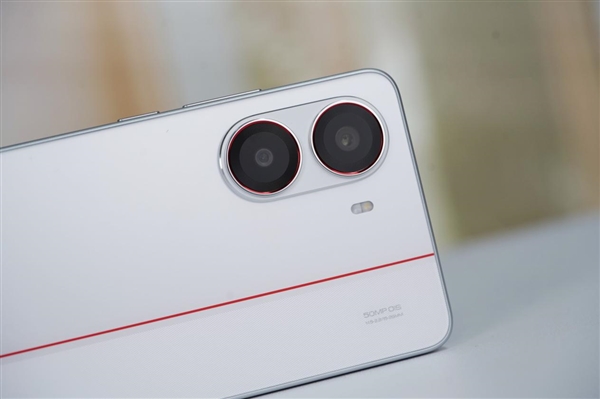 红色腰线太吸睛！REDMI Turbo 4祥云白图赏-第16张图片-芙蓉之城