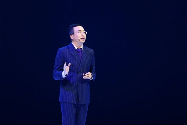 赵明本人发文宣布：将辞别荣耀 以后不会有明哥发布会名场面了-第1张图片-芙蓉之城