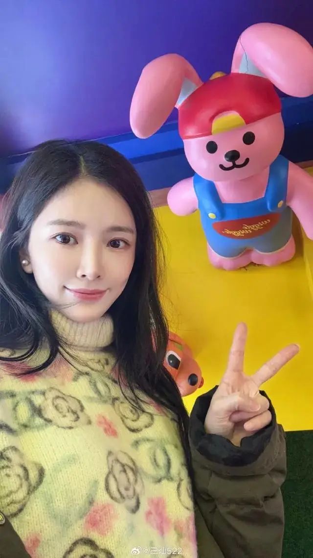 杜淳妻子回怼网友：让这个阿姨去你家-第1张图片-芙蓉之城
