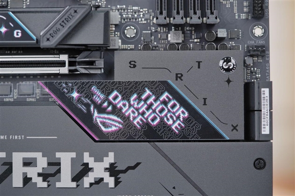 5个M.2接口！华硕ROG STRIX B850-E GAMING WIFI主板图赏-第15张图片-芙蓉之城