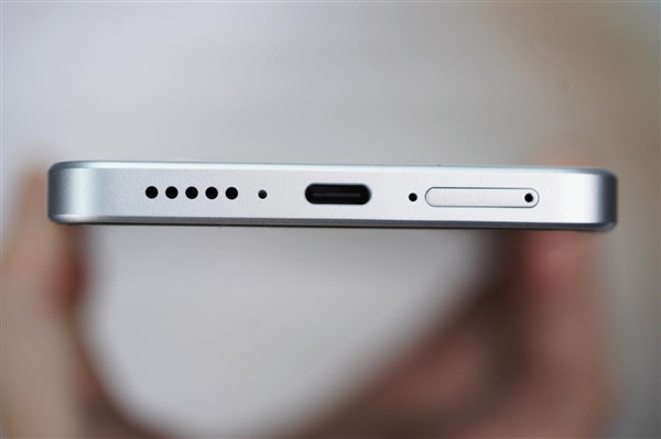 红色腰线太吸睛！REDMI Turbo 4祥云白图赏-第23张图片-芙蓉之城