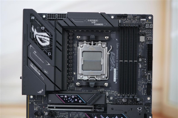 5个M.2接口！华硕ROG STRIX B850-E GAMING WIFI主板图赏-第4张图片-芙蓉之城
