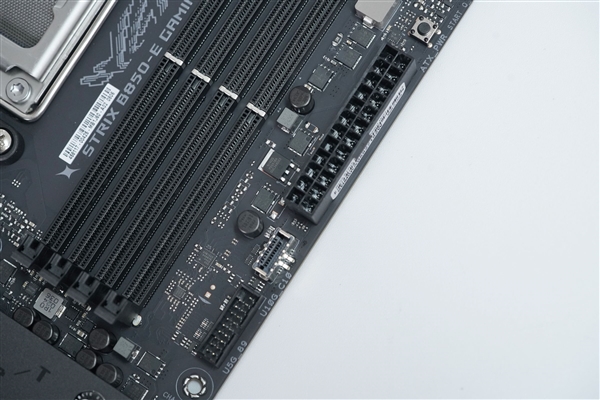 5个M.2接口！华硕ROG STRIX B850-E GAMING WIFI主板图赏-第12张图片-芙蓉之城