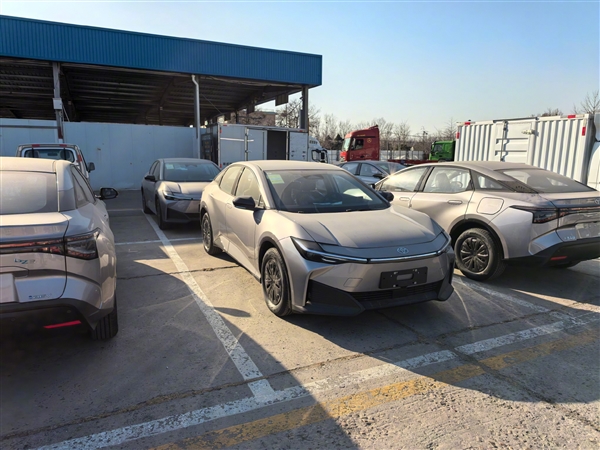 纯电滑铁卢 曝一汽丰田bZ3价格崩盘：裸车9万多-第2张图片-芙蓉之城