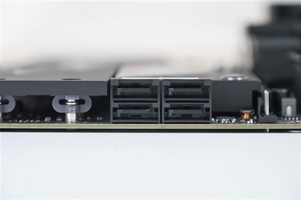 5个M.2接口！华硕ROG STRIX B850-E GAMING WIFI主板图赏-第21张图片-芙蓉之城