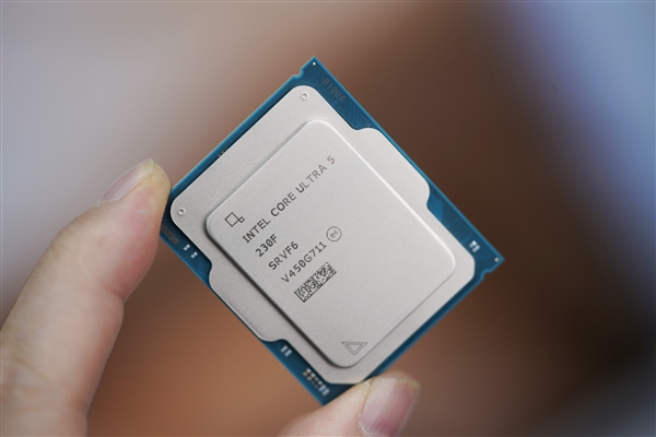 中国特供版！酷睿Ultra 5 230F小黑盒图赏-第2张图片-芙蓉之城