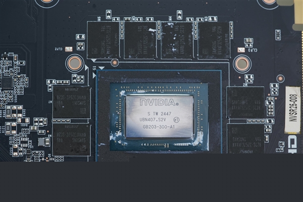 无限镜设计！索泰RTX 5070 Ti AMP EXTREME INFINITY显卡图赏-第18张图片-芙蓉之城
