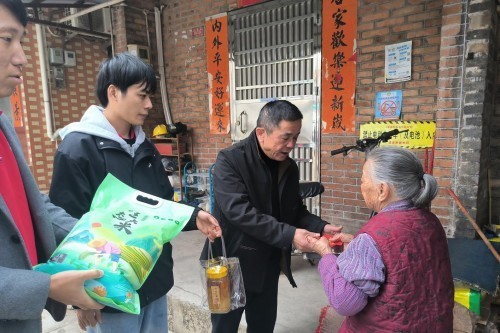 【温暖行动】施奈仕走进社区，为独居高龄长者送去新春关怀-第3张图片-芙蓉之城