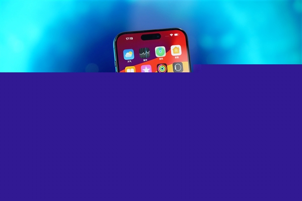 关税来袭！iPhone 17价格恐大涨9%：消费者难逃转嫁命运-第1张图片-芙蓉之城