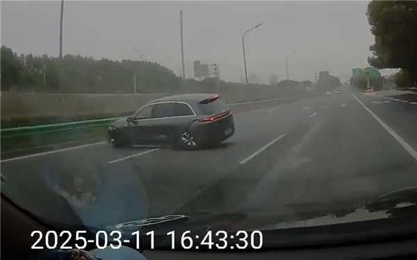 开车勿斗气 一理想L6路上狂别比亚迪汉：自己反成受害者-第5张图片-芙蓉之城
