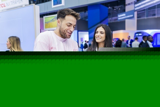 科技风向标！TCL实业携全新智能移动通讯产品闪耀MWC 2025-第2张图片-芙蓉之城