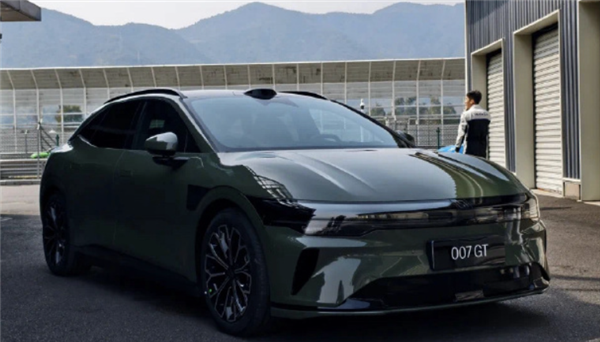 极氪007 GT实车曝光！800V极充加持 15分钟续航可充500+公里-第1张图片-芙蓉之城