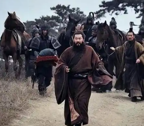 曹操历史上的负面事迹探析-第1张图片-芙蓉之城