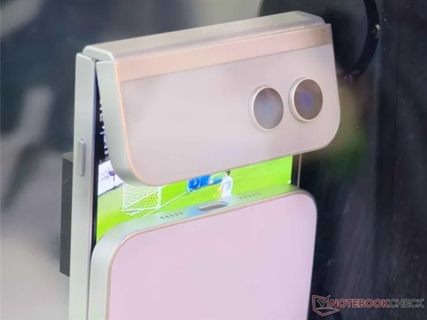 外折笔记本、手机外接镜头 这届MWC 2025花活真不少-第16张图片-芙蓉之城