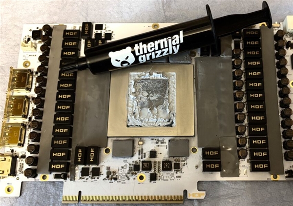 双12V-2×6供电！影驰RTX 5090D名人堂创下3DMark全球纪录-第3张图片-芙蓉之城