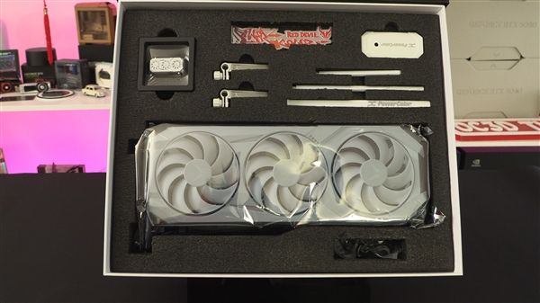 最特殊的RX 9070 XT：明明叫红魔 却通体纯白-第4张图片-芙蓉之城