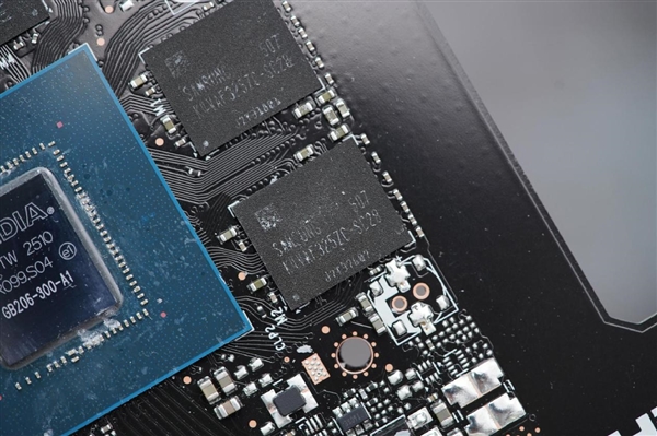 小巧双槽！映众RTX 5060 Ti曜夜16GB显卡图赏-第20张图片-芙蓉之城