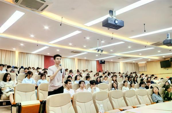 诺安基金“一司一省一高校”投教活动走进广西财经学院-第3张图片-芙蓉之城