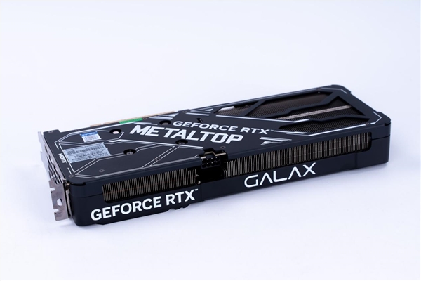 2K光追游戏好手|影驰GeForce RTX 5060 Ti 金属大师黑金版MAX OC 显卡评测-第11张图片-芙蓉之城