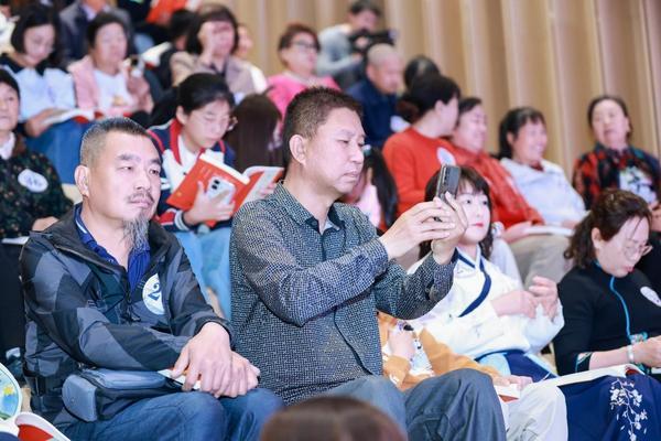 北京大兴北臧村镇举办诗歌朗诵接力大会，传承诗意文化-第3张图片-芙蓉之城