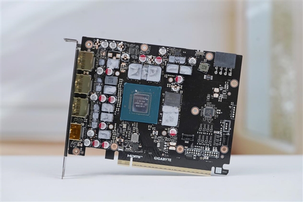 巧妙滑块设计！技嘉RTX 5060 Ti GAMING OC 16GB魔鹰图赏-第19张图片-芙蓉之城
